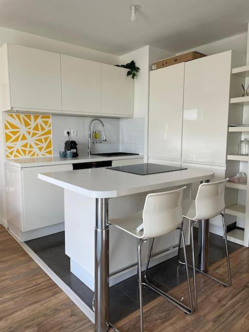 Appartement 3P Gare Terrasse Et Parking Prive Franconville  Bagian luar foto
